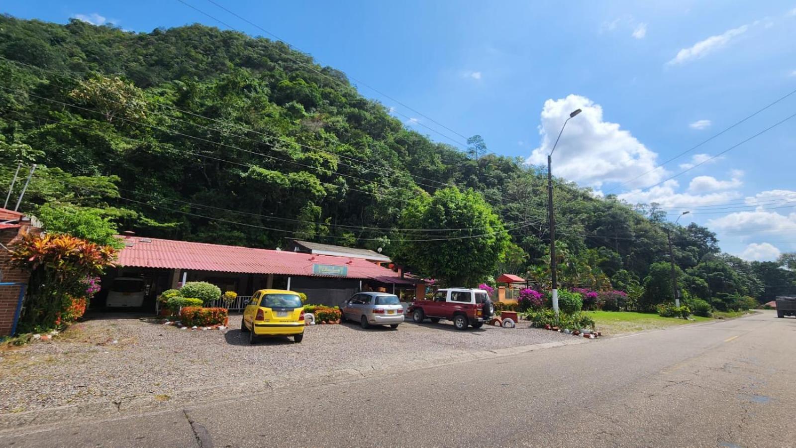 Balneario Chorillano Hotel Villavicencio Luaran gambar